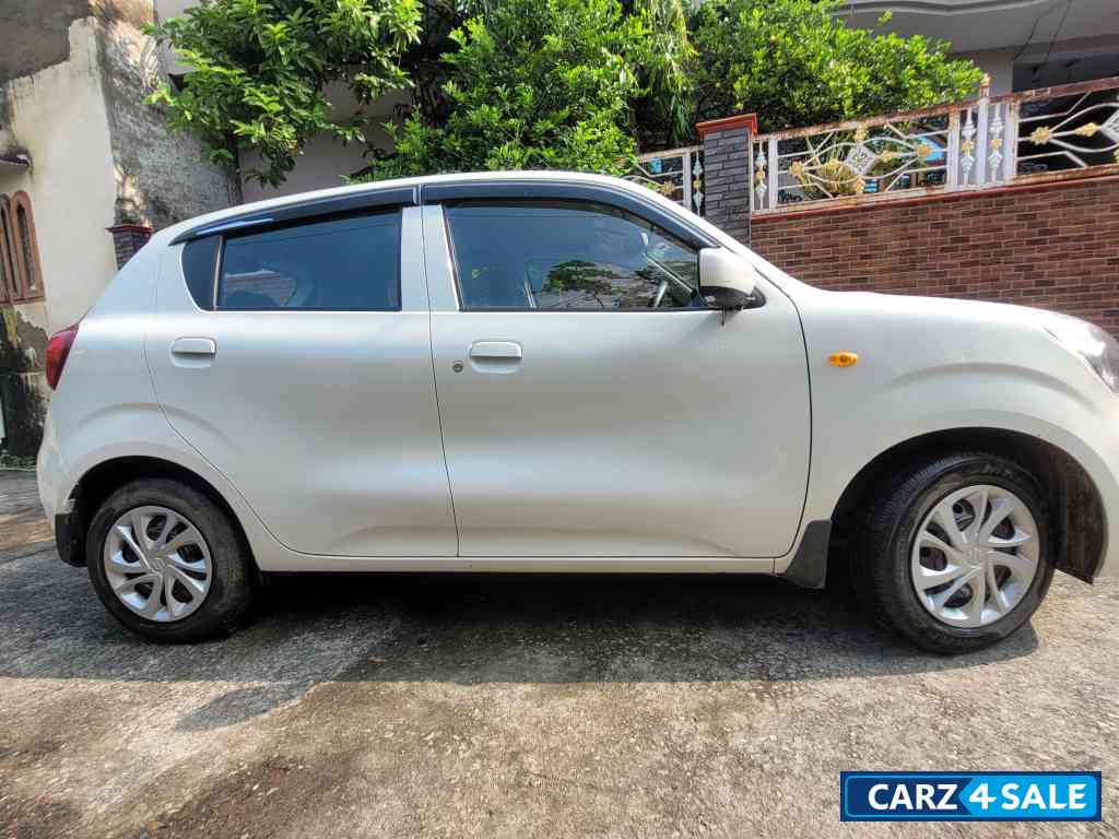 White Maruti Suzuki Celerio VXI