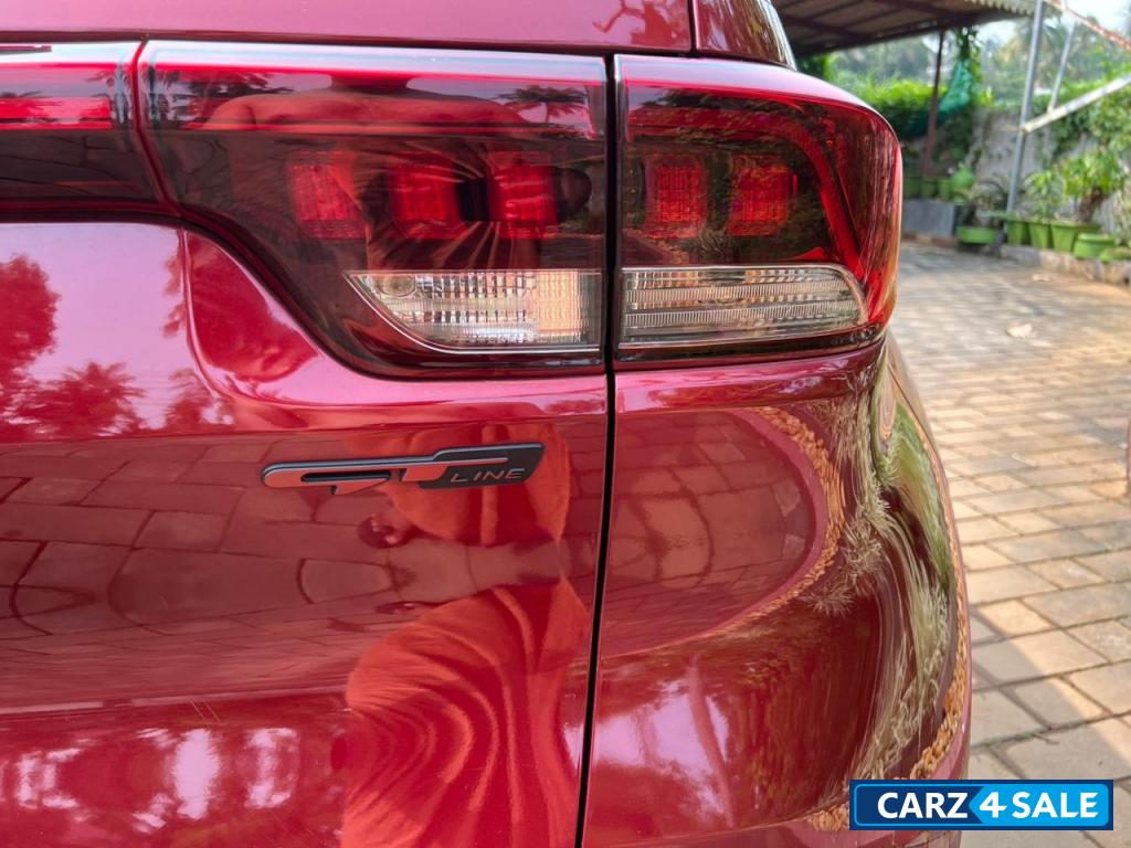 Kia Sonet 1.5 MT Gtx plus