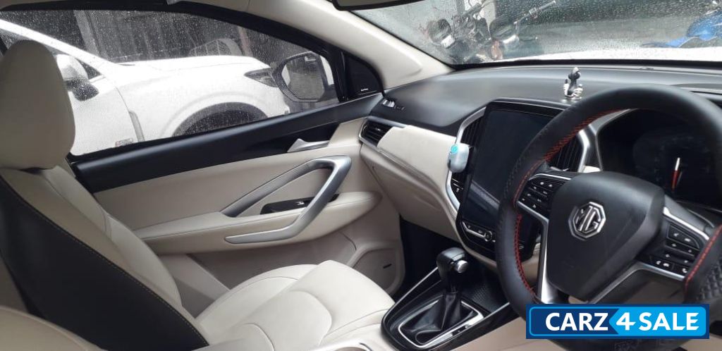 White MG Hector Sharp 1.5 Turbo CVT Automatic