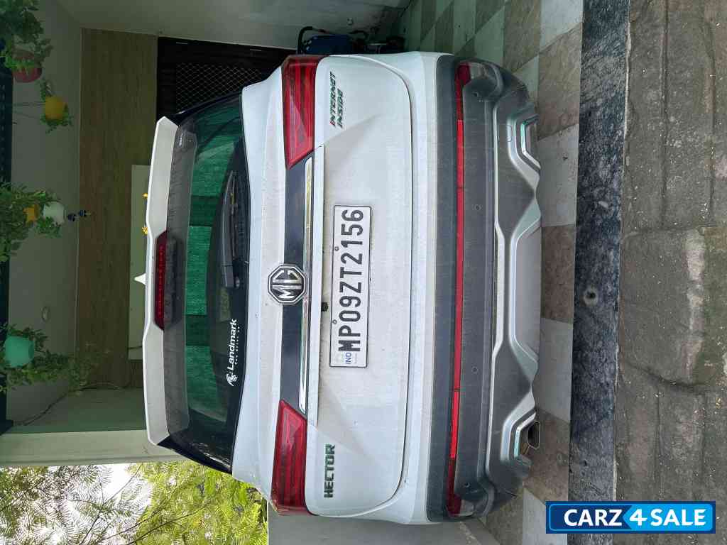 White MG Hector Sharp 1.5 Turbo CVT Automatic