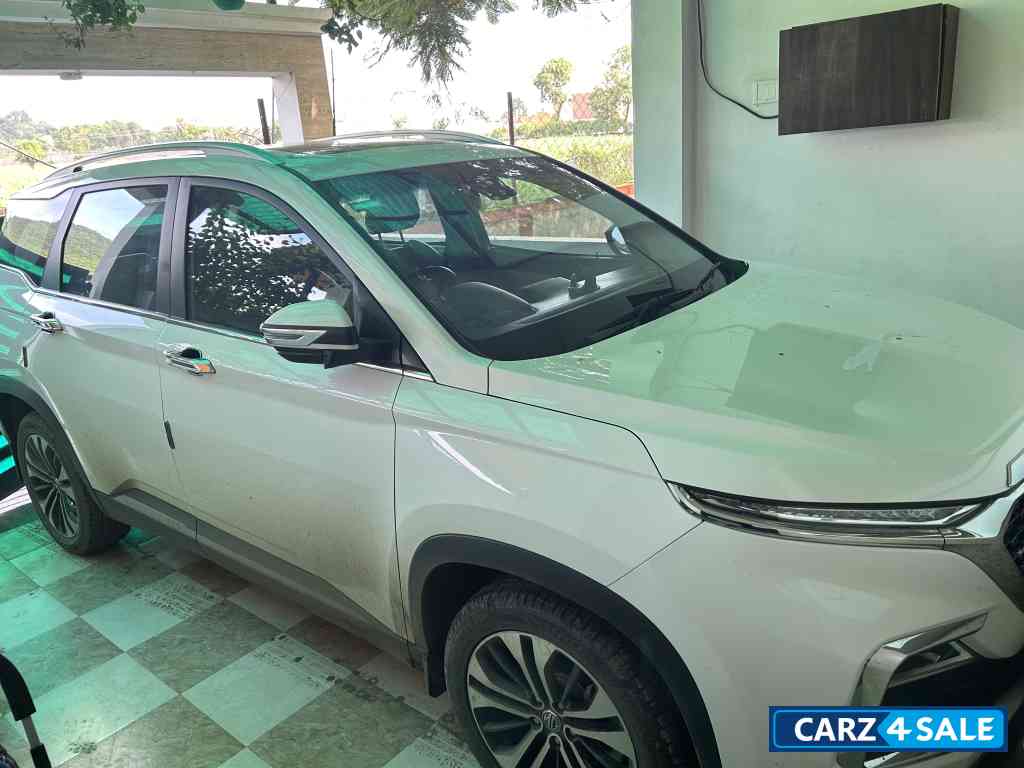 White MG Hector Sharp 1.5 Turbo CVT Automatic