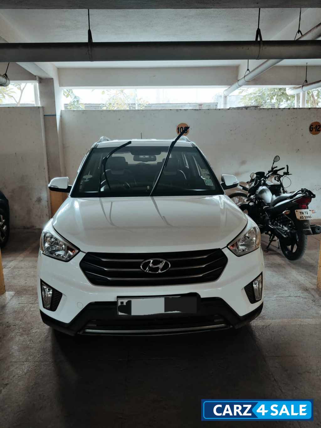 Polar White Hyundai  S