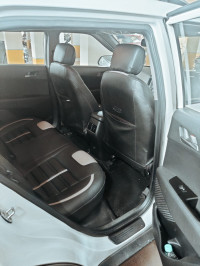 Polar White Hyundai  S