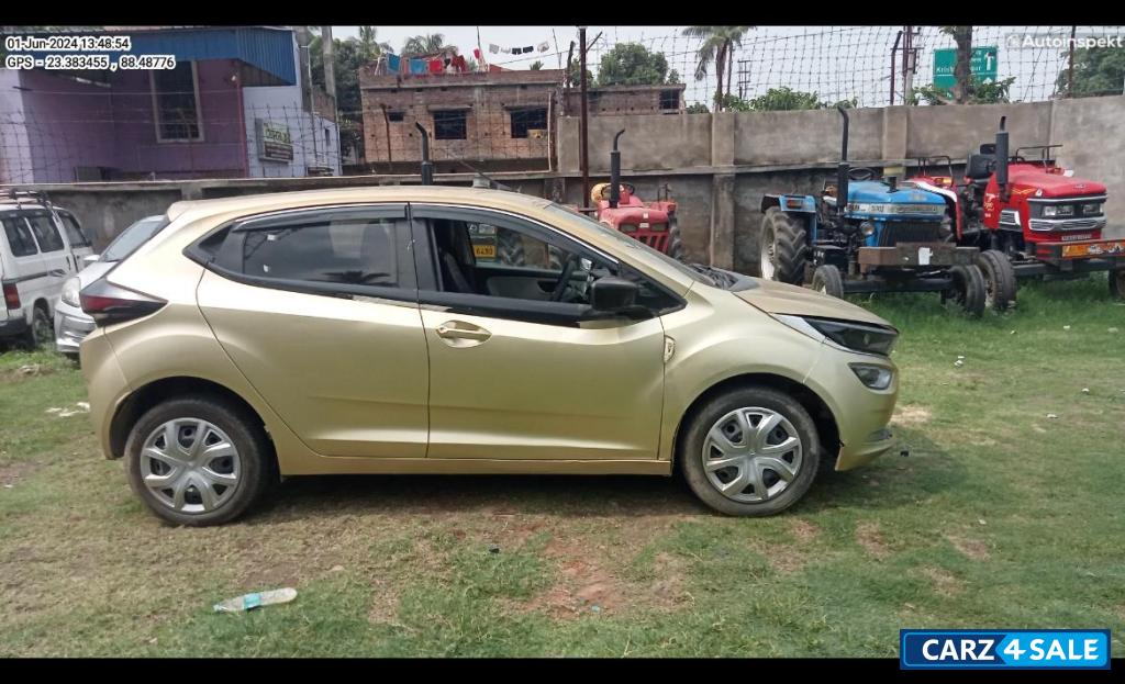 Tata Altroz ALTROZ XT PETROL
