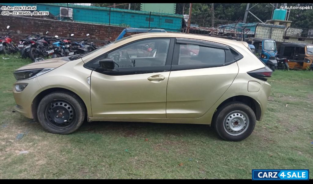 Tata Altroz ALTROZ XT PETROL