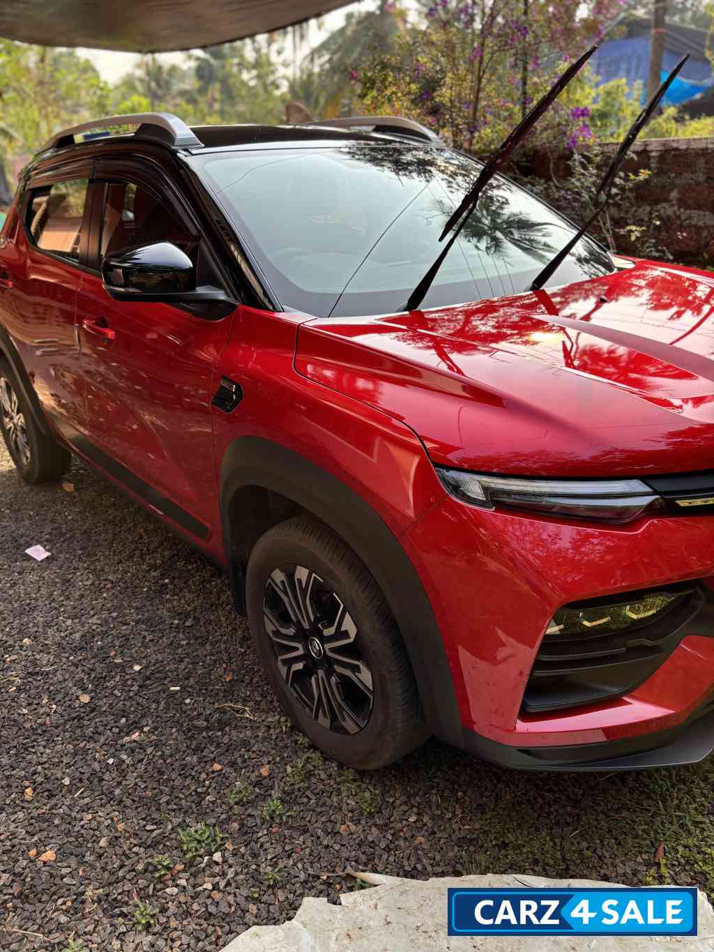 Radiant Red And Black Renault Kiger RXZ MT DUAL TONE