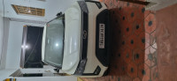 Pearl White Mahindra XUV300 W4 Petrol MT