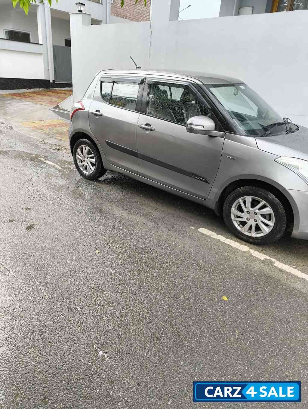 Maruti Suzuki Swift ZXI