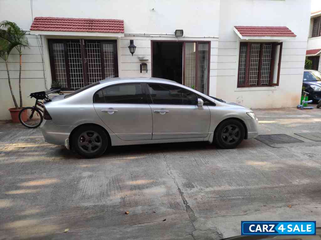 Honda Civic 1.8V AT