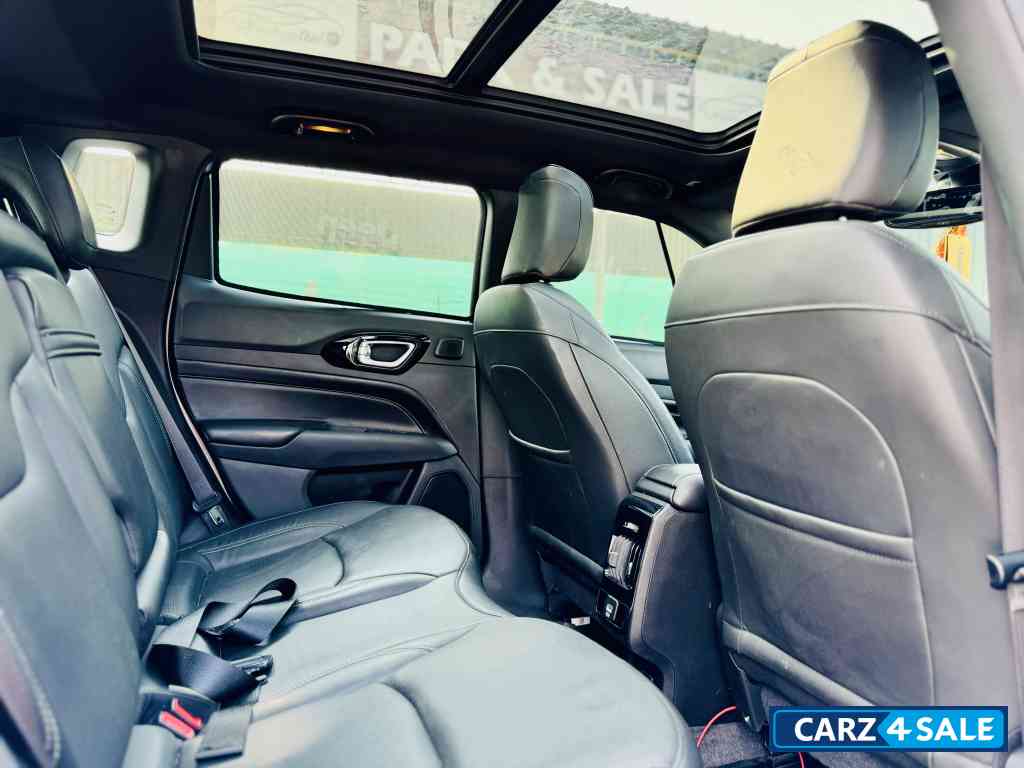 Magnesio Grey Jeep Compass Model s