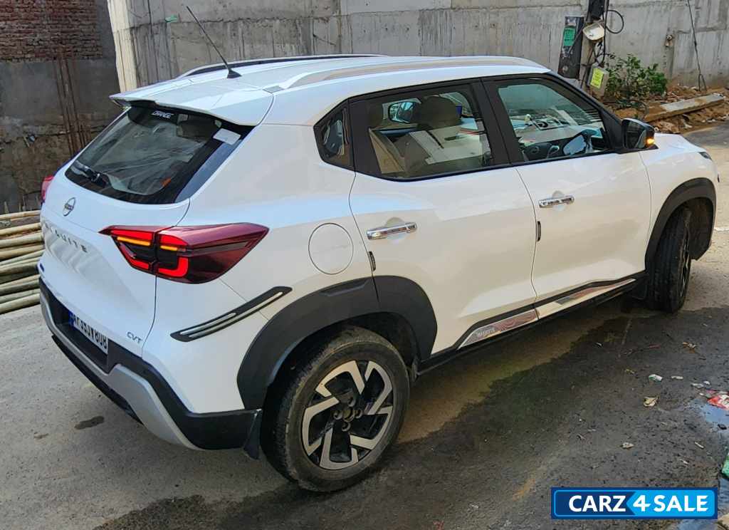 Nissan Magnite XV CVT Petrol