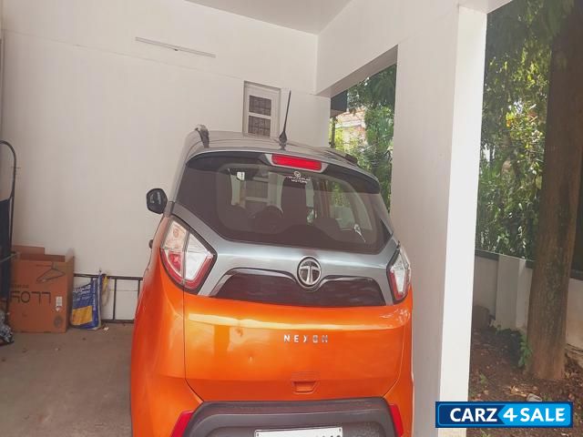 Tata Nexon 1.2 XMA AMT