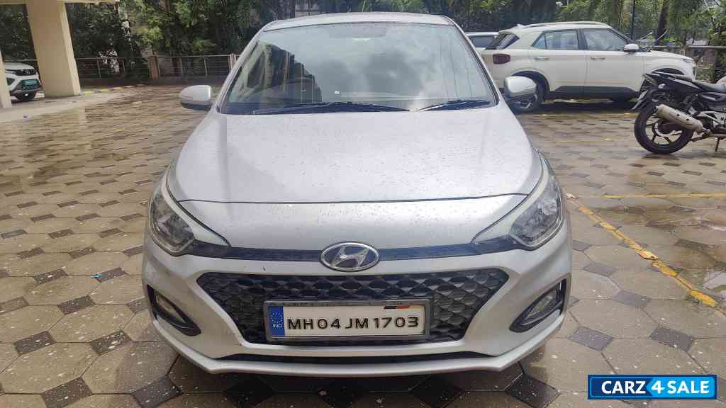 Silver Hyundai Elite i20 Asta