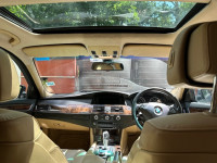 Blue BMW 5-Series 525i