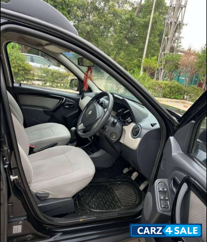 Black Renault Duster RXL Petrol