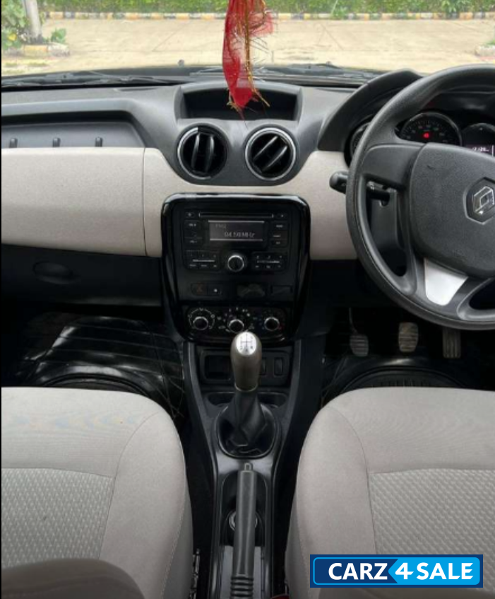 Black Renault Duster RXL Petrol