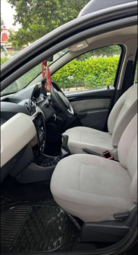 Black Renault Duster RXL Petrol