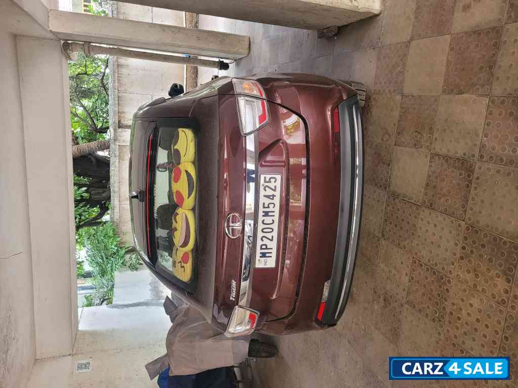 Magnetic Red Tata Tigor XZ+ petrol Magnetic Red Tata Tigor XZ+ petrol