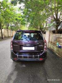Mahindra XUV 500 w8