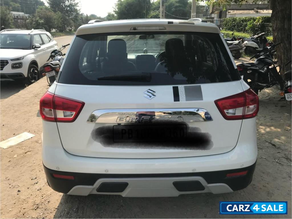 Maruti Suzuki Versa Zdi+