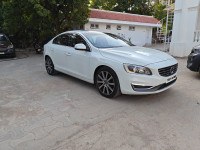 White & Black Volvo S60 D5