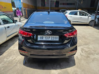 Phantom Black Hyundai Verna 1.6 CRDI SX(O)