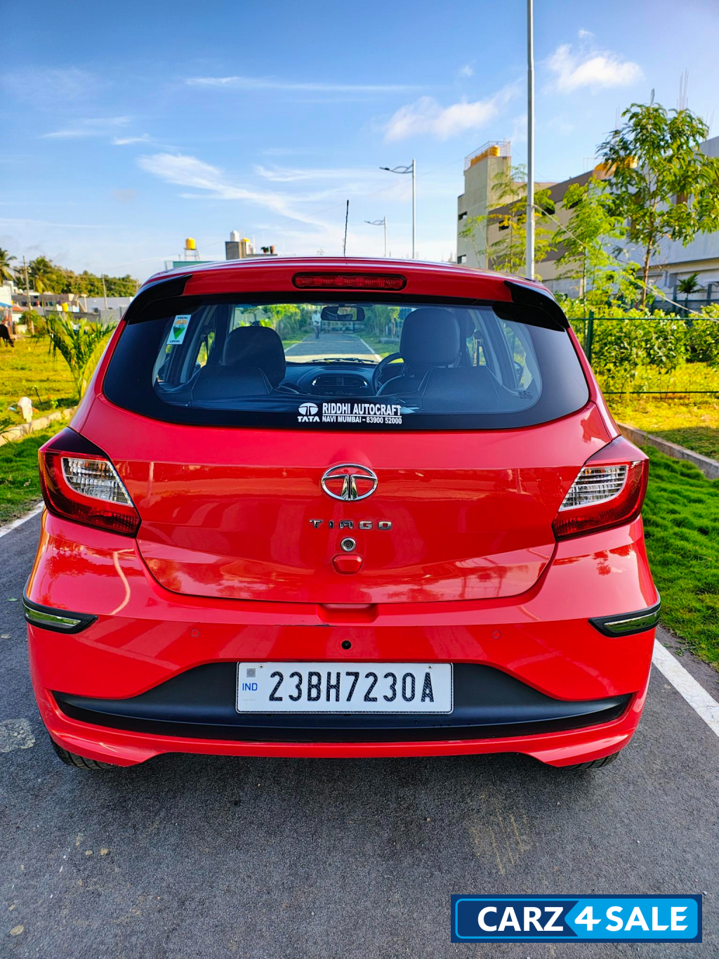 Tata Tiago XTA (Petrol Automatic)