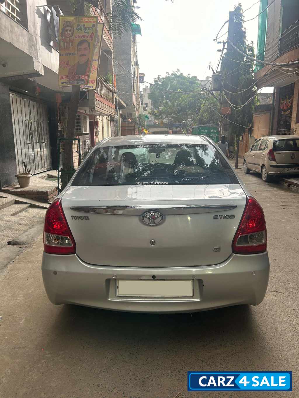 Silver Toyota Etios G