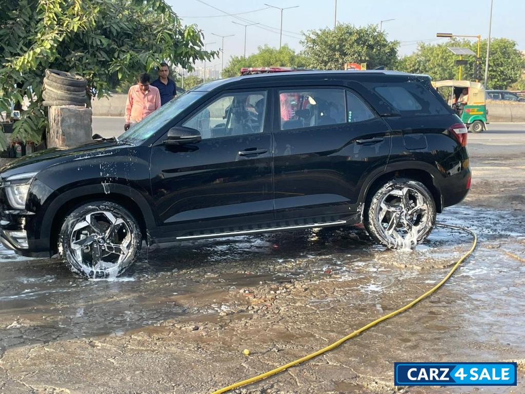 Hyundai Alcazar Signature (o) 6 STR 1.5 Turbo Petrol