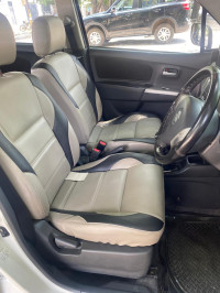 White Maruti Suzuki Wagon R CNG LXI