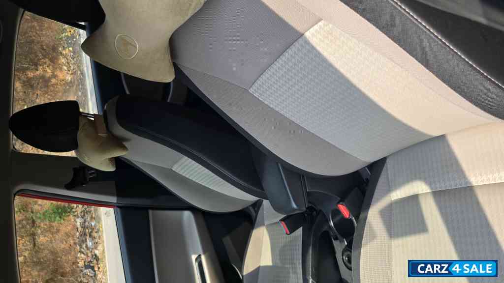 Fiery Red Hyundai Elite i20 SPORTZ PLUS 1.2