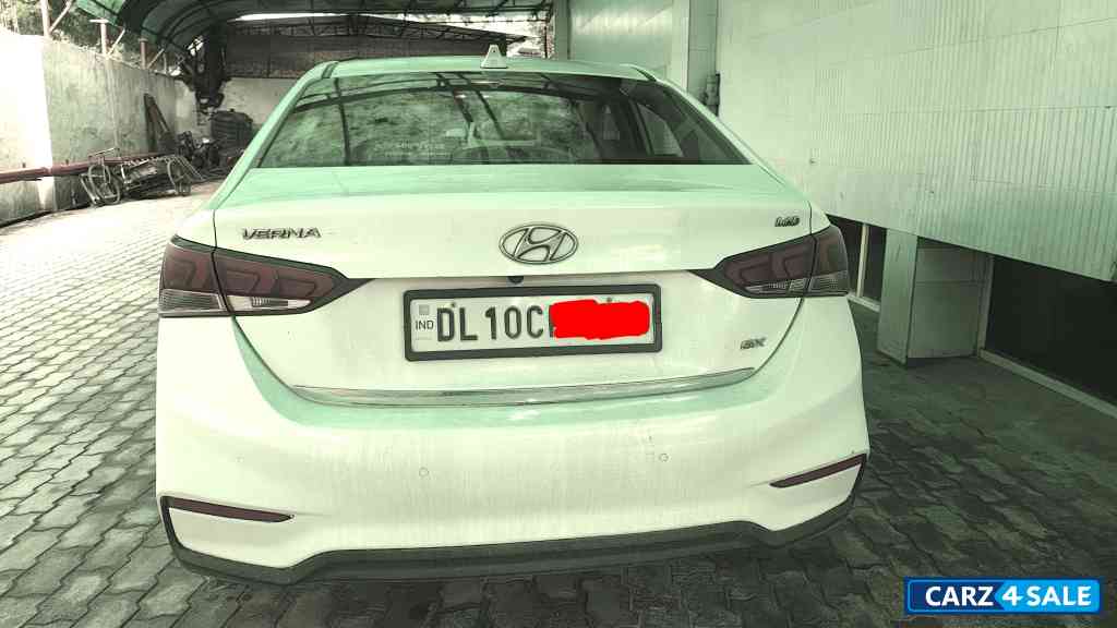 Hyundai Verna Sx+AT