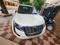 Pearl White Mahindra XUV 500 w11 optional