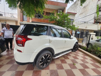 Pearl White Mahindra XUV 500 w11 optional