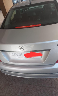 Mercedes-Benz C-Class 200 CGI ELEGANCE