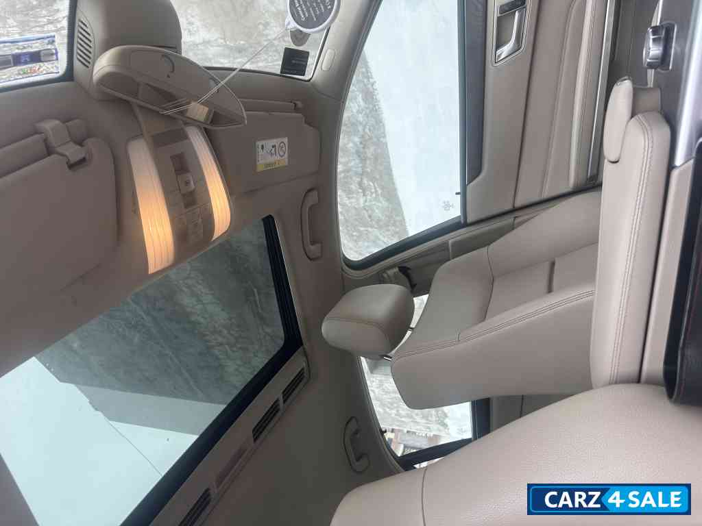 Pol White Mercedes-Benz E-Class E 250CDI