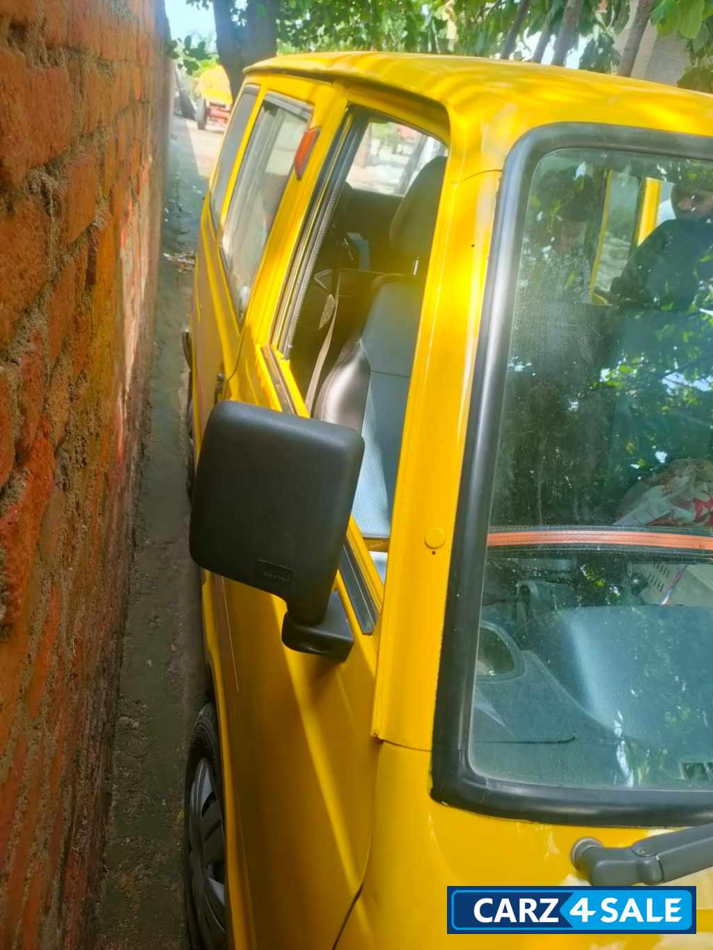 Maruti Suzuki Omni OMNI E MPI STD (BS-IV)