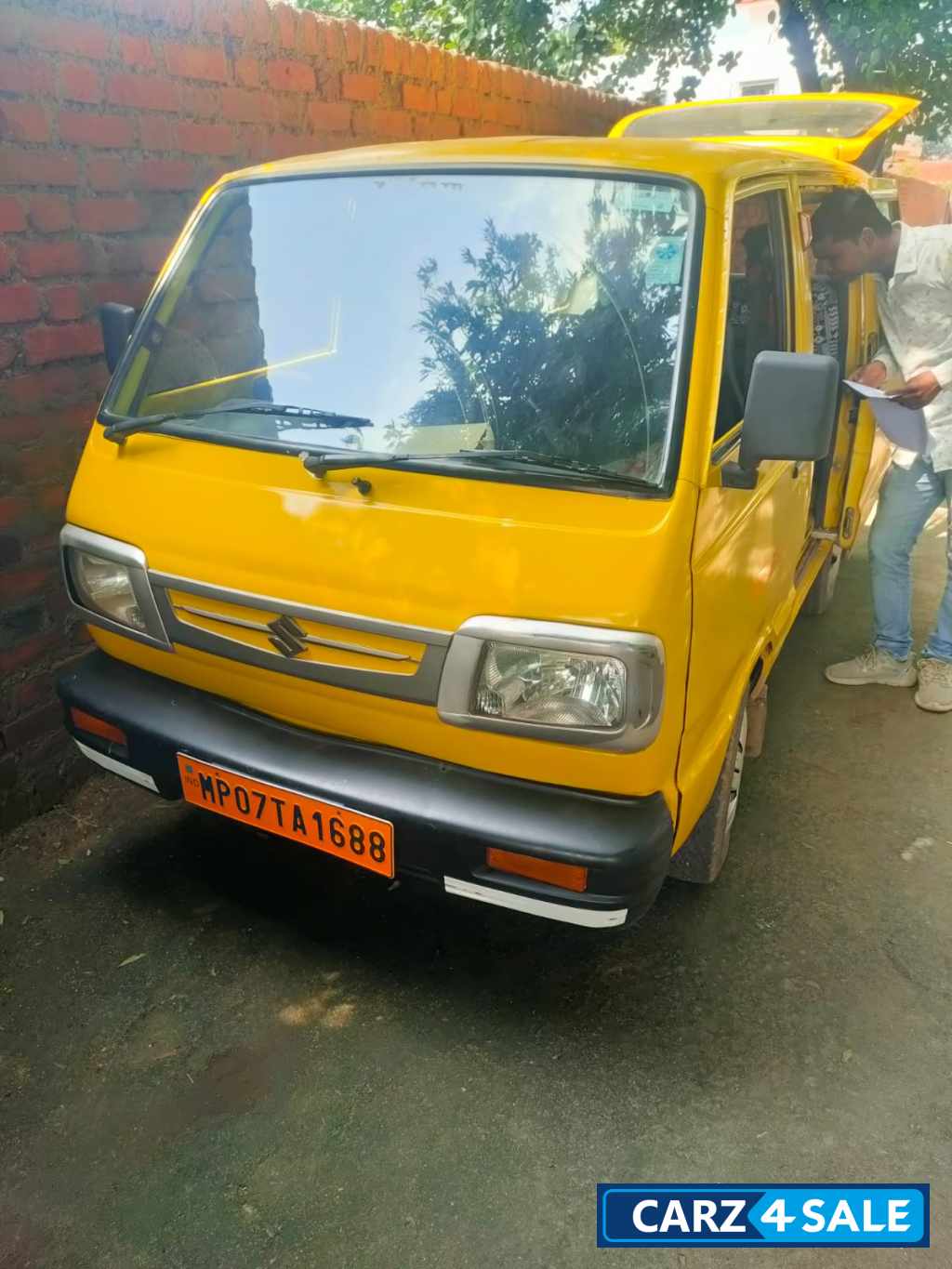 Maruti Suzuki Omni OMNI E MPI STD (BS-IV)