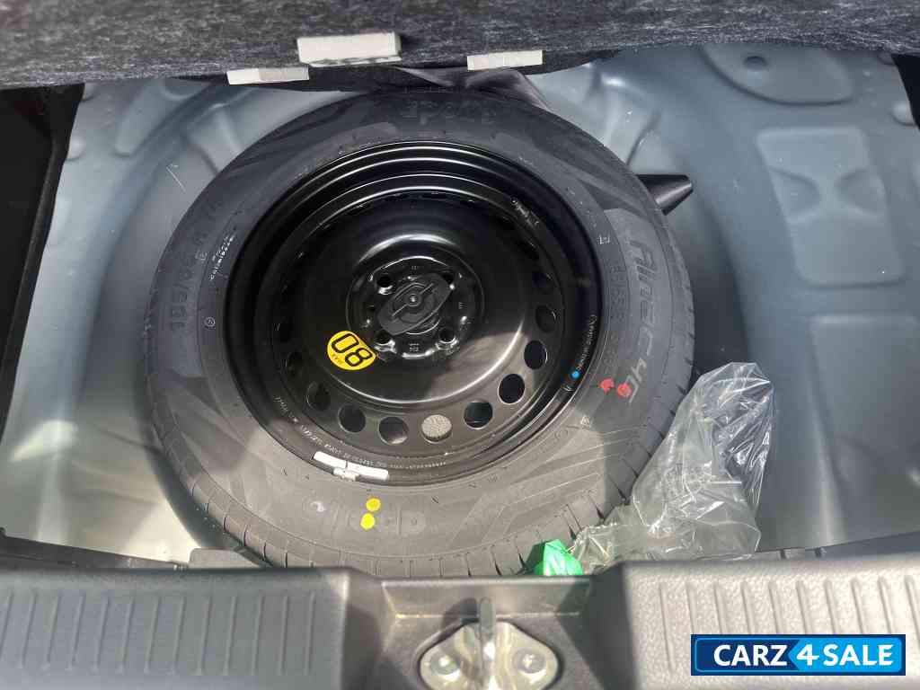 Maruti Suzuki Baleno Zeta