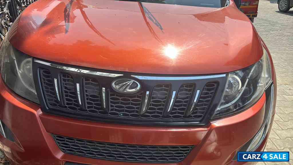 Sunset Orange Mahindra XUV 500 W 10