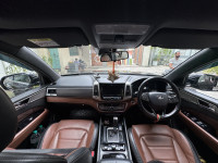 Black Mahindra Alturas 4x4