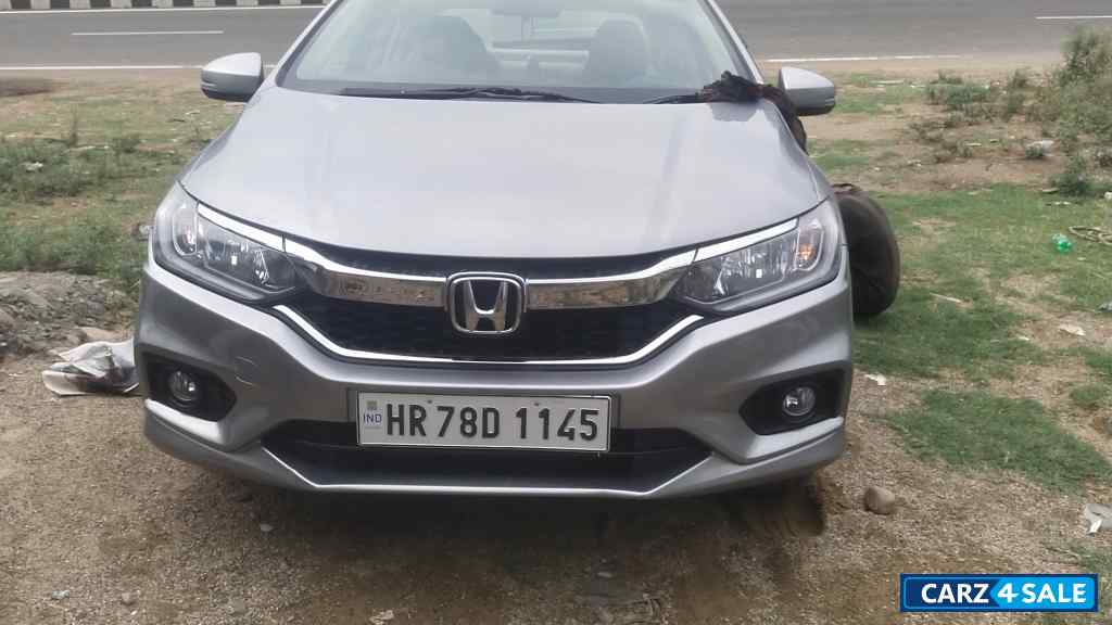 Honda City v Mt