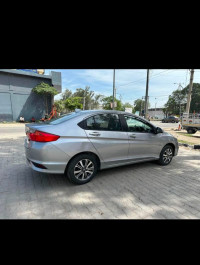 Honda City v Mt