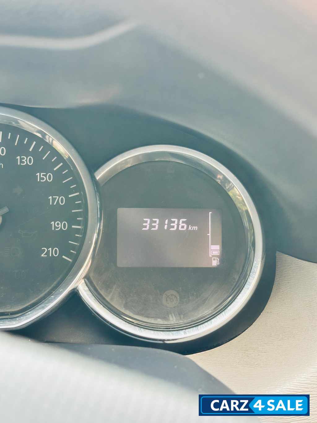 Silver Renault Duster RXL (O) 85PS