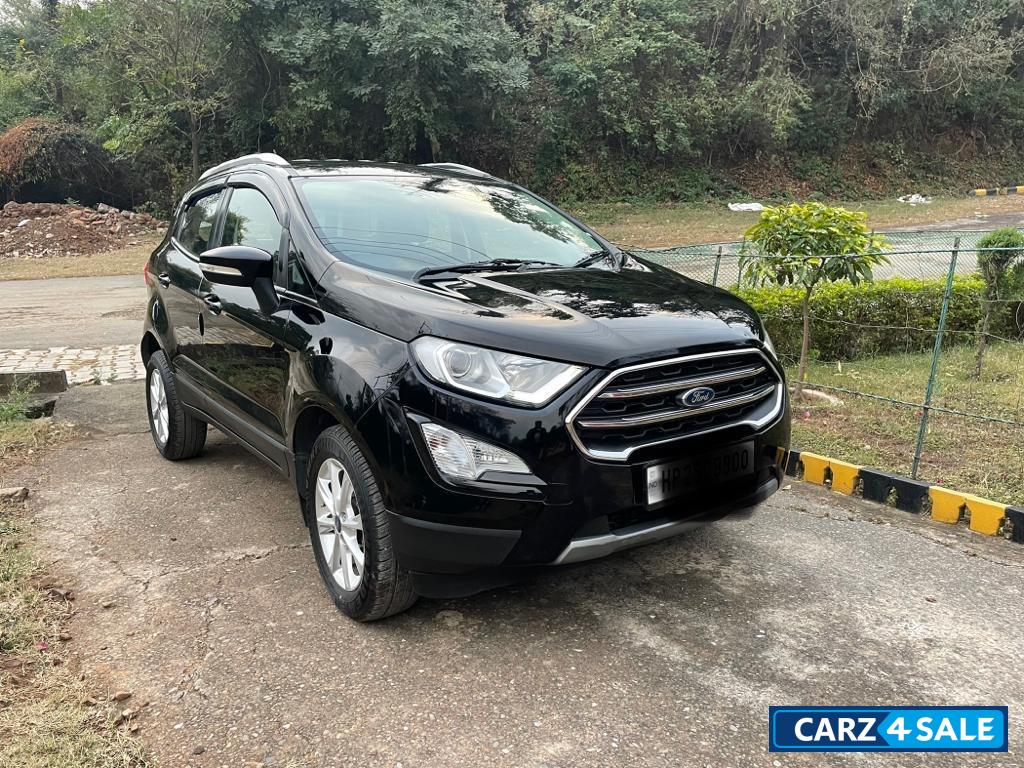 Black Ford Ecosport Titanium