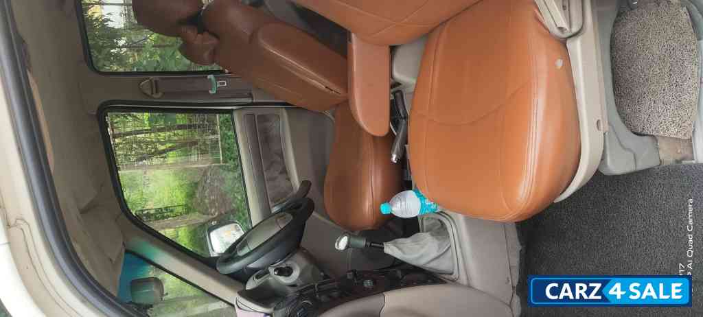 Mahindra Scorpio Vlx 2.2 mhawk air bag