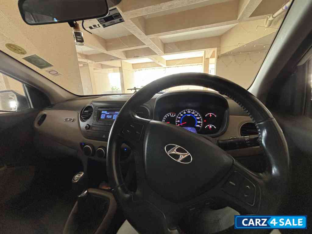 Hyundai  Grand i10