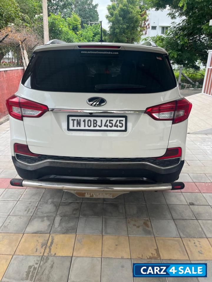 Pearl White Mahindra Alturas G4