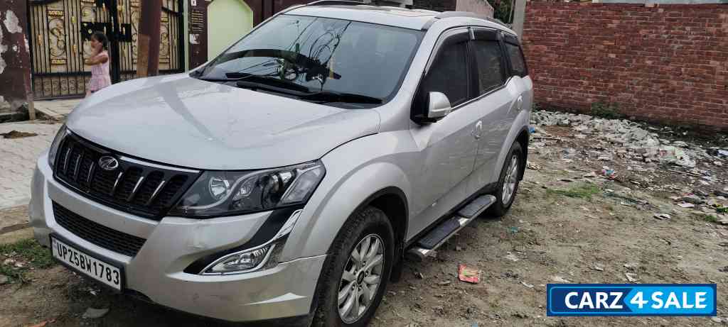 Silver Mahindra XUV 500 W 10