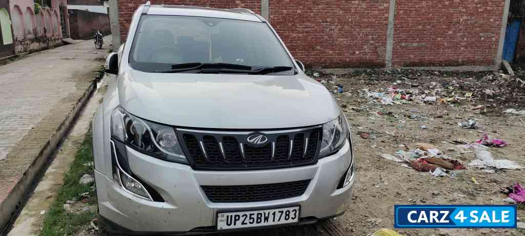 Silver Mahindra XUV 500 W 10